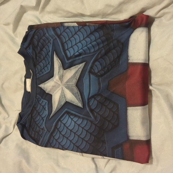 Captain America Shirt - Picture 1 of 3